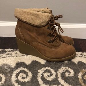 Women’s MUDD boots. Size 9.5.